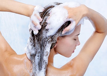 Как правильно мыть голову и ухаживать за волосами